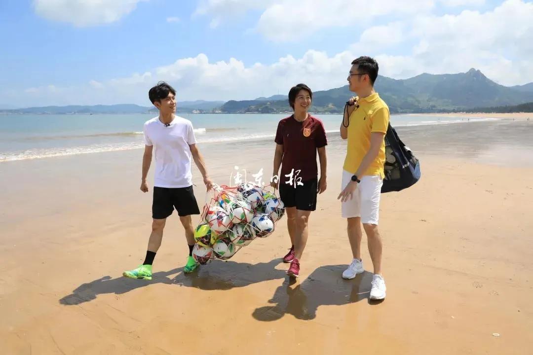 张一山足球运动健将,张一山篮球比赛