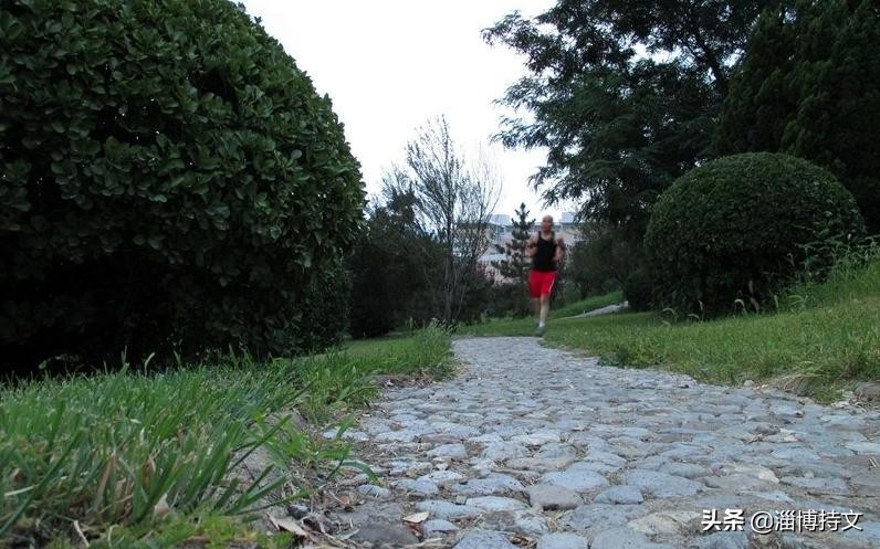 热爱生活从每日跑步开始,跑步让我感受健康和快乐