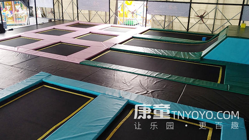 投资一家室内蹦床公园需要多少钱,开一家蹦床公园加盟