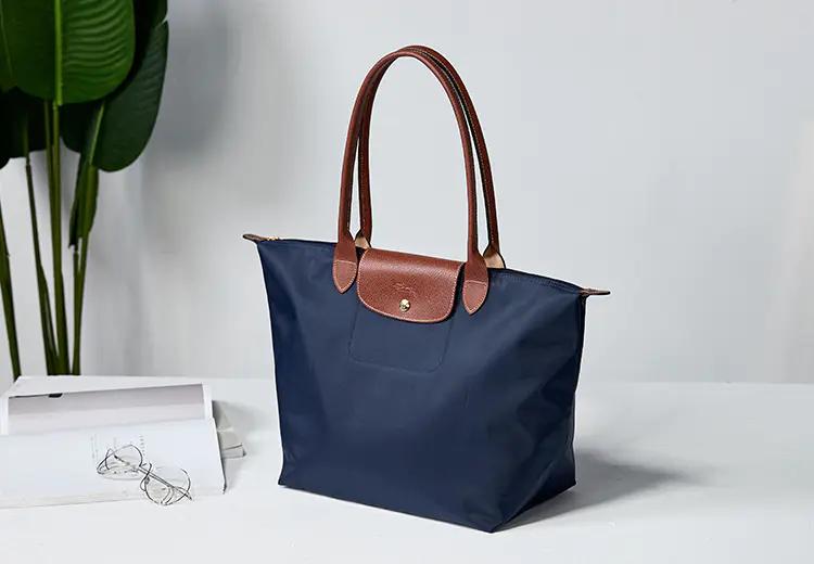 比DIOR晚成立两年，但它的饺子包火了70年，众多女星对它爱不释手