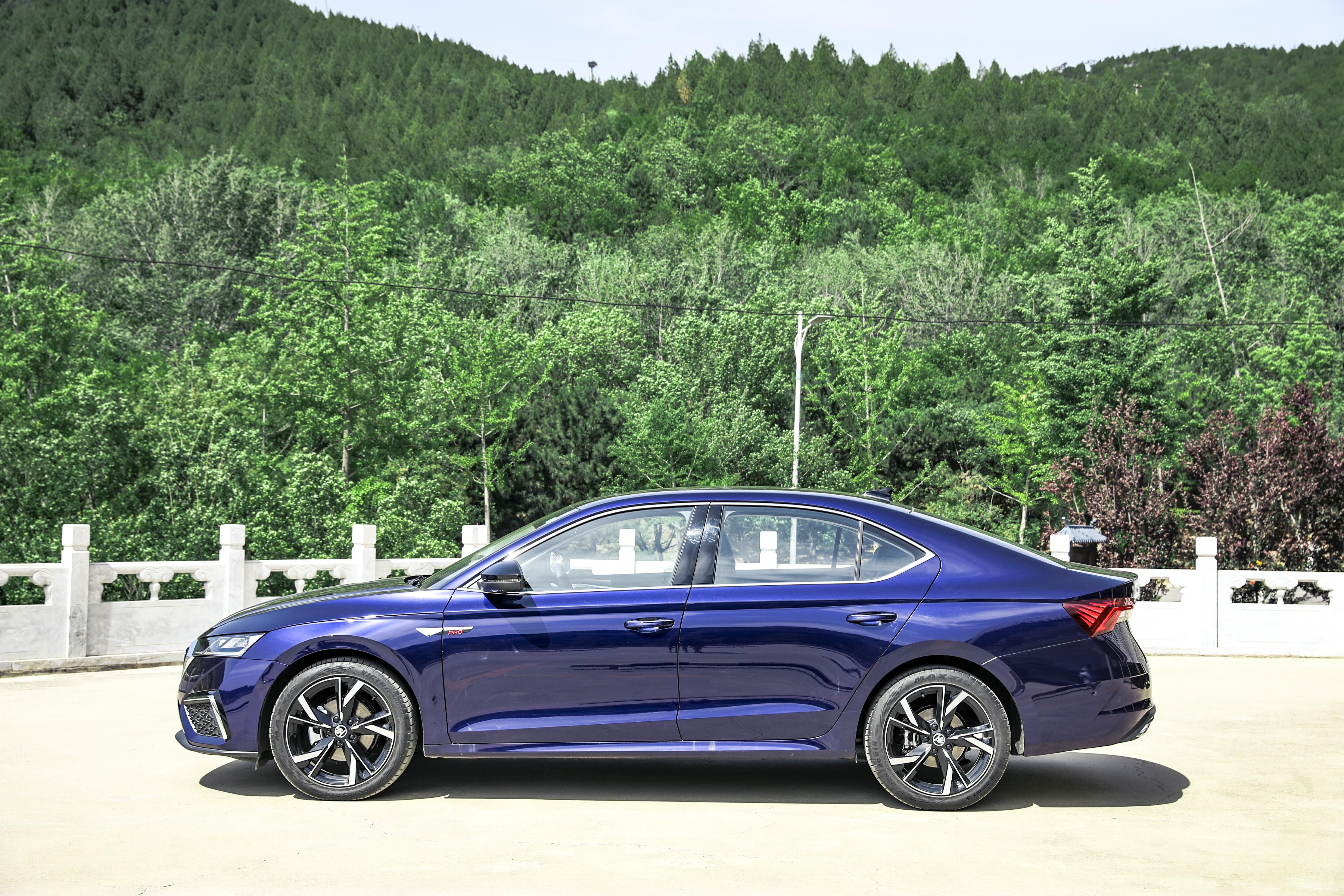 斯柯达明锐1.6和速腾发动机一样吗,斯柯达新明锐和速腾对比