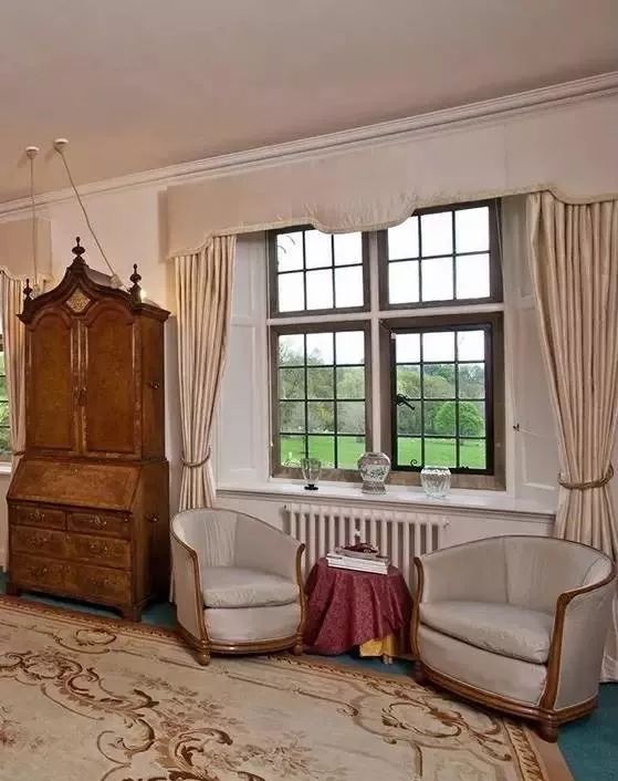 梅西豪宅c罗豪宅,梅西和c罗谁豪宅最好