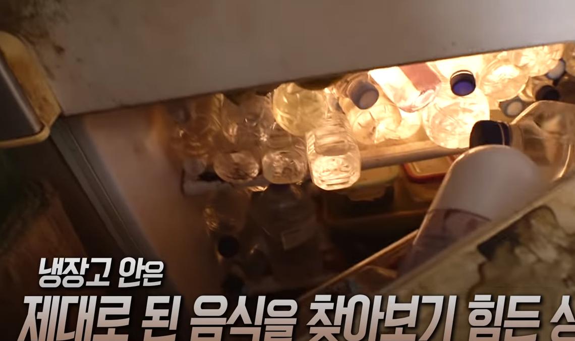 韩国老太独居深山40年,囤积癖老人去世