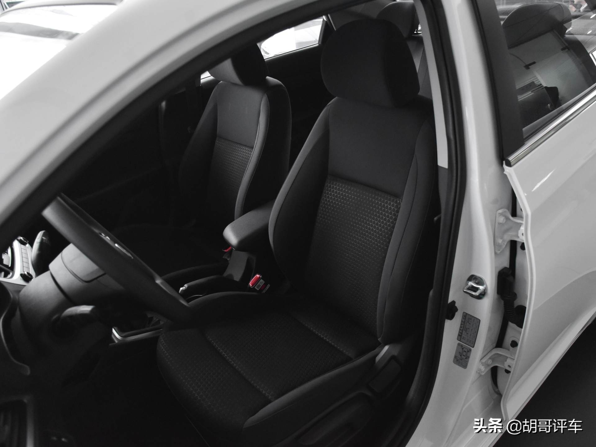 现代悦纳新款2024外观,跟现代悦纳差不多的车型