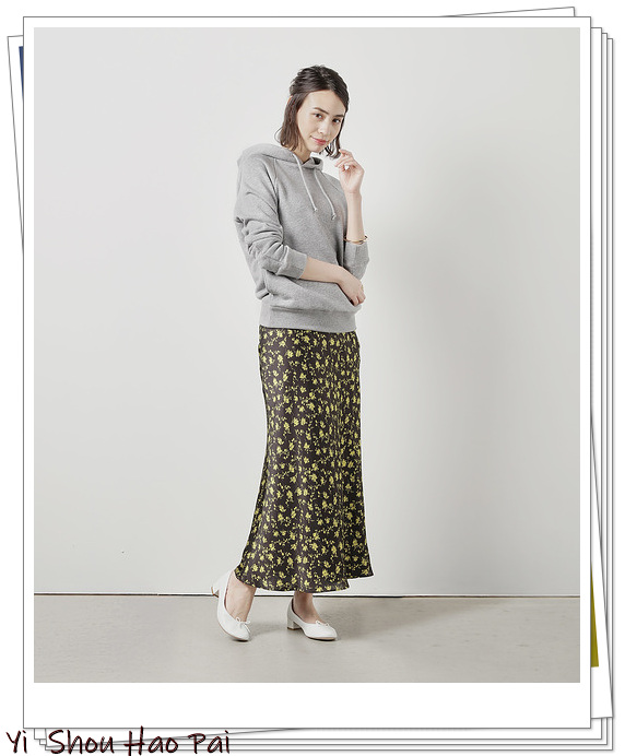 thombrowne灰色卫衣5码上身效果,春季灰色卫衣怎么搭配才好看