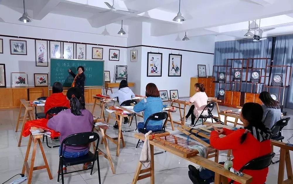 单招学校推荐四川成都,成都凭实力进入新一线城市之首吗