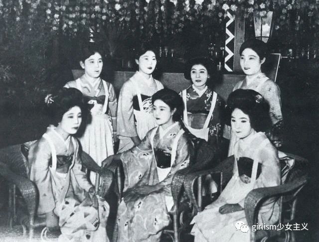 Lolita与女仆装究竟有什么关系？