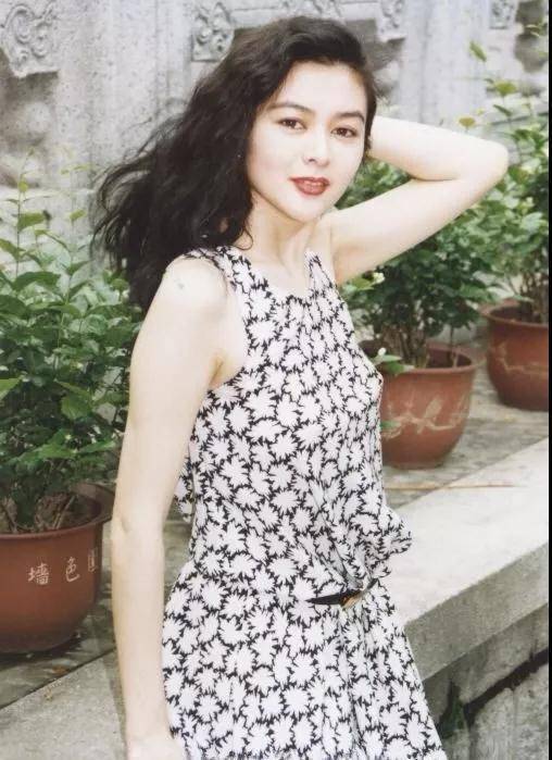 所谓的港风，无非就是这些元素，掌握这些人人都能成为港风女神