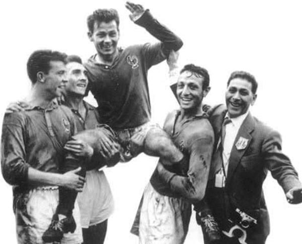 世界杯历史上的十大球员,足球历史十大巨星罗纳尔多