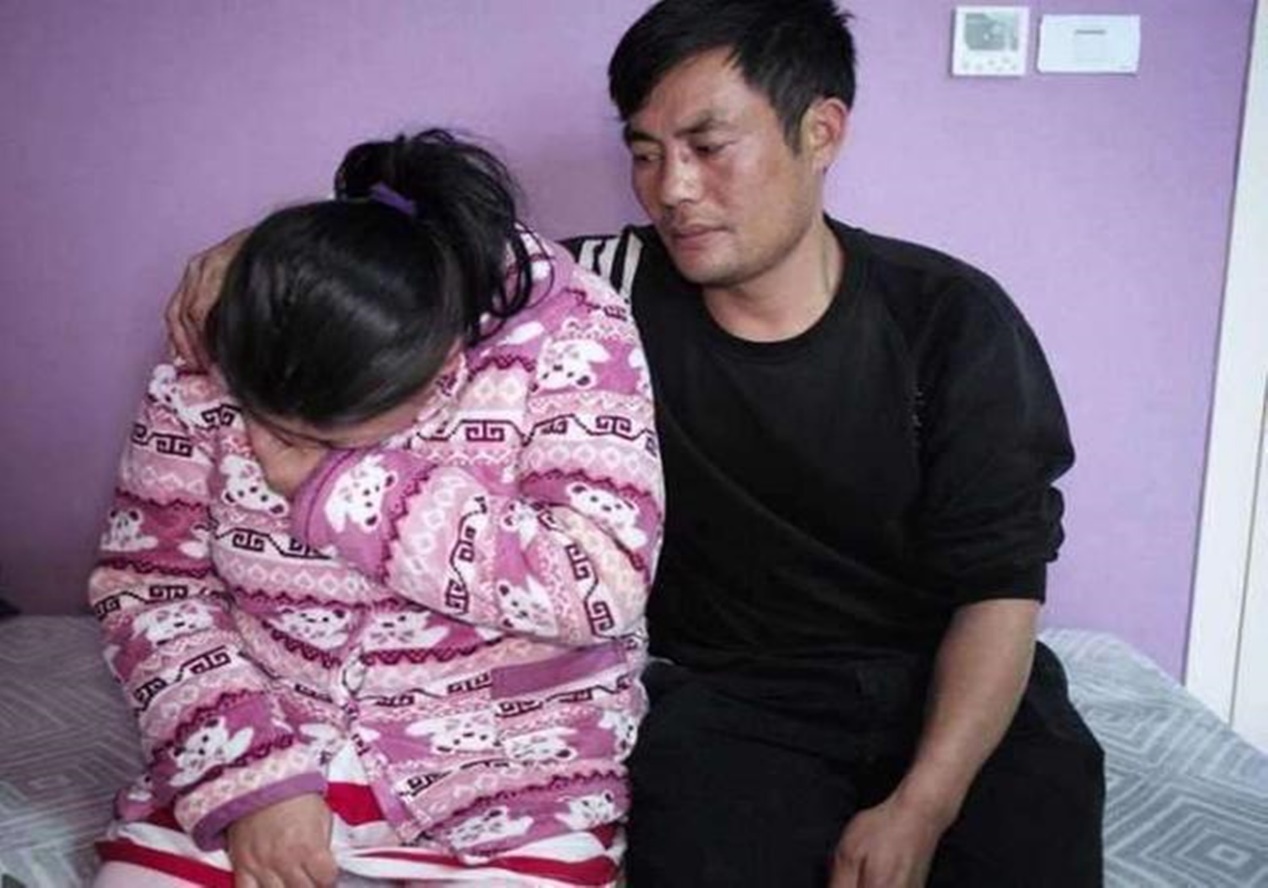 母乳宝宝吃不完怎么处理,母乳太多喝不完给娃喝