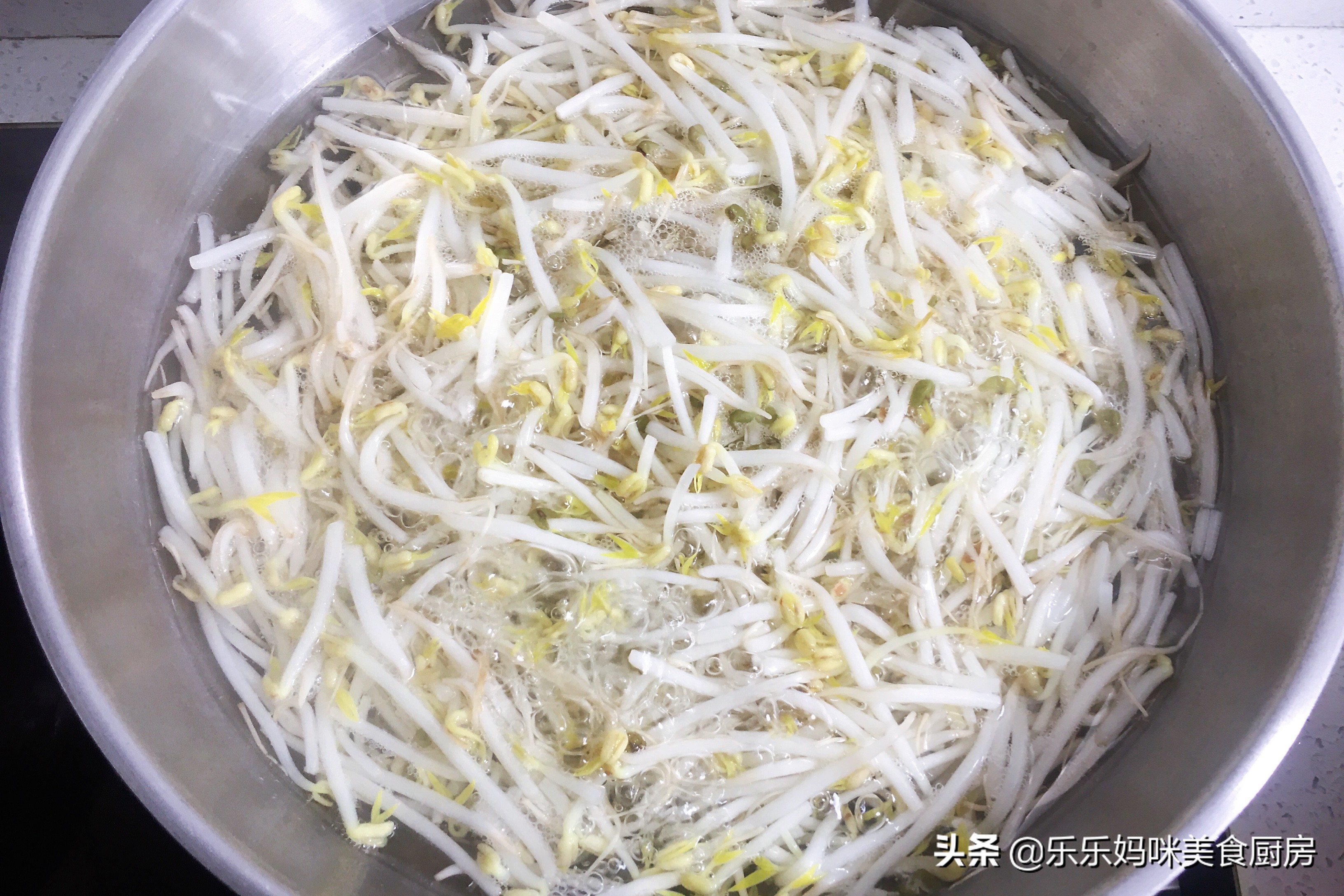 揉揉面怎么做教程带视频,揉揉面家常做法