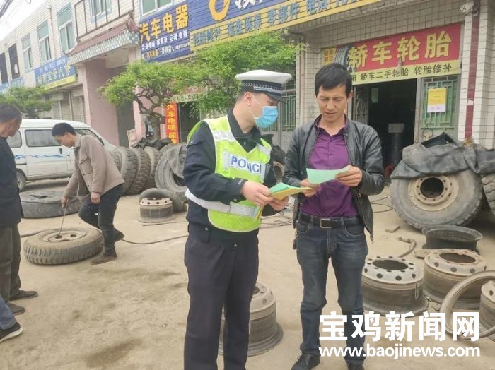 交警交通安全宣传提示,交巡警大队开展交通安全知识宣传