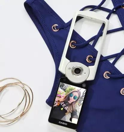 快来get新拍照方式,自拍秀告别单调的自拍