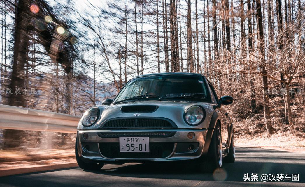 僧侣和尚也爱改装车,他不止有这辆改装mini还有一个家庭