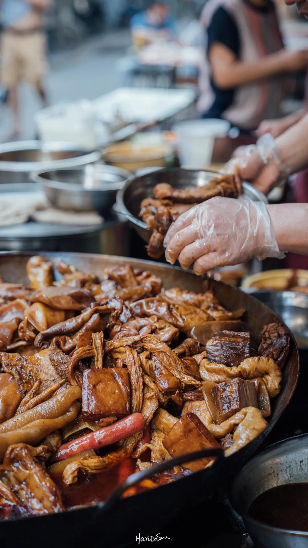 武汉吴长子卤菜,武汉卤菜店视频