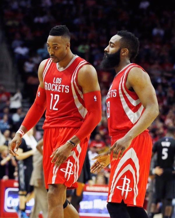 十年前的球鞋对比,安踏和李宁哪个篮球鞋好