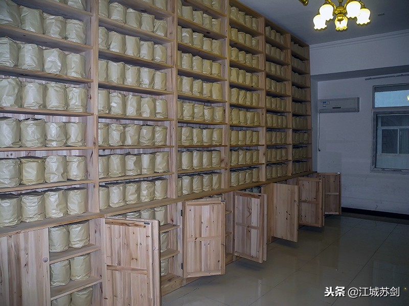 在远隔福鼎千里的大学生创业园，我们见识和品赏了福鼎白茶