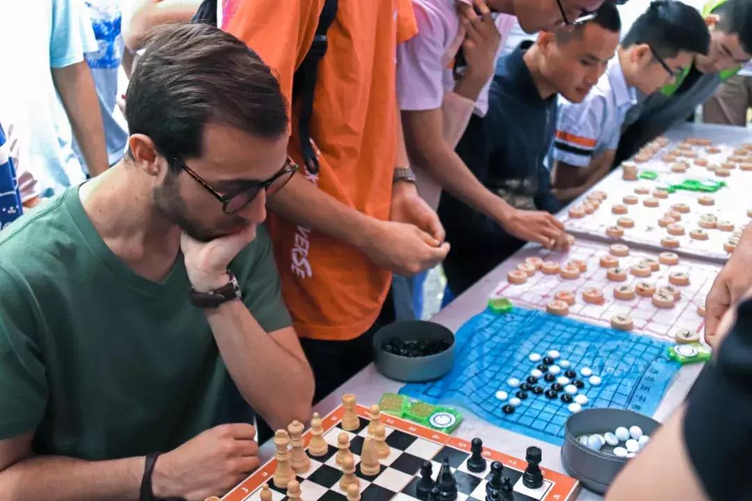 确认过眼神这是喝醉的人原版,确认过眼神是过年还要加班的人