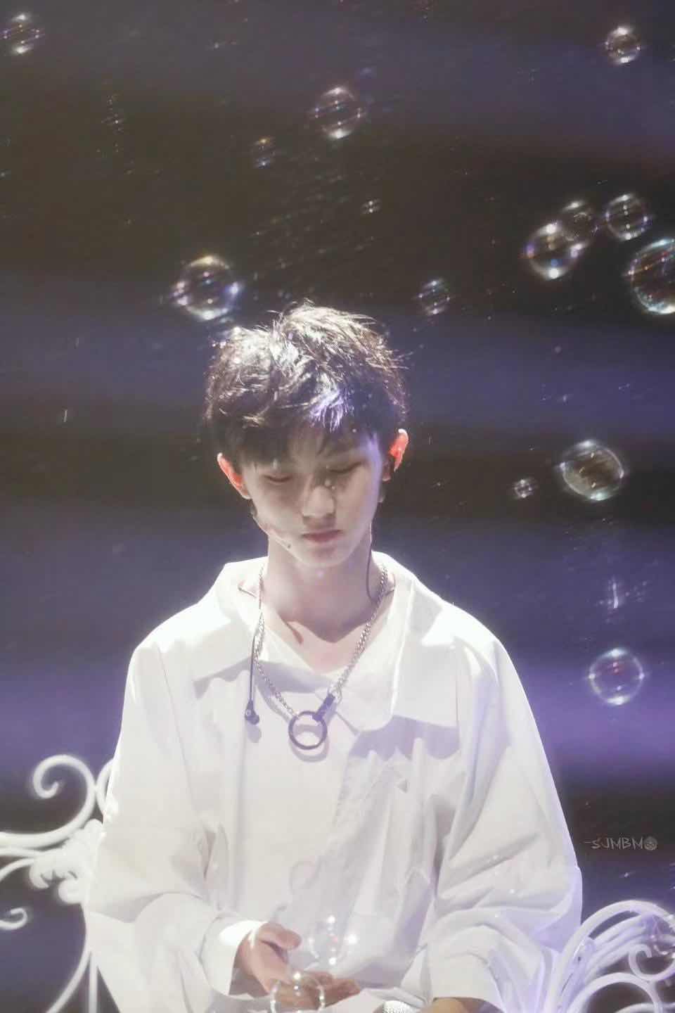 向全世界安利tnt时代少年团马嘉祺,台风少年团马嘉祺我们不一样