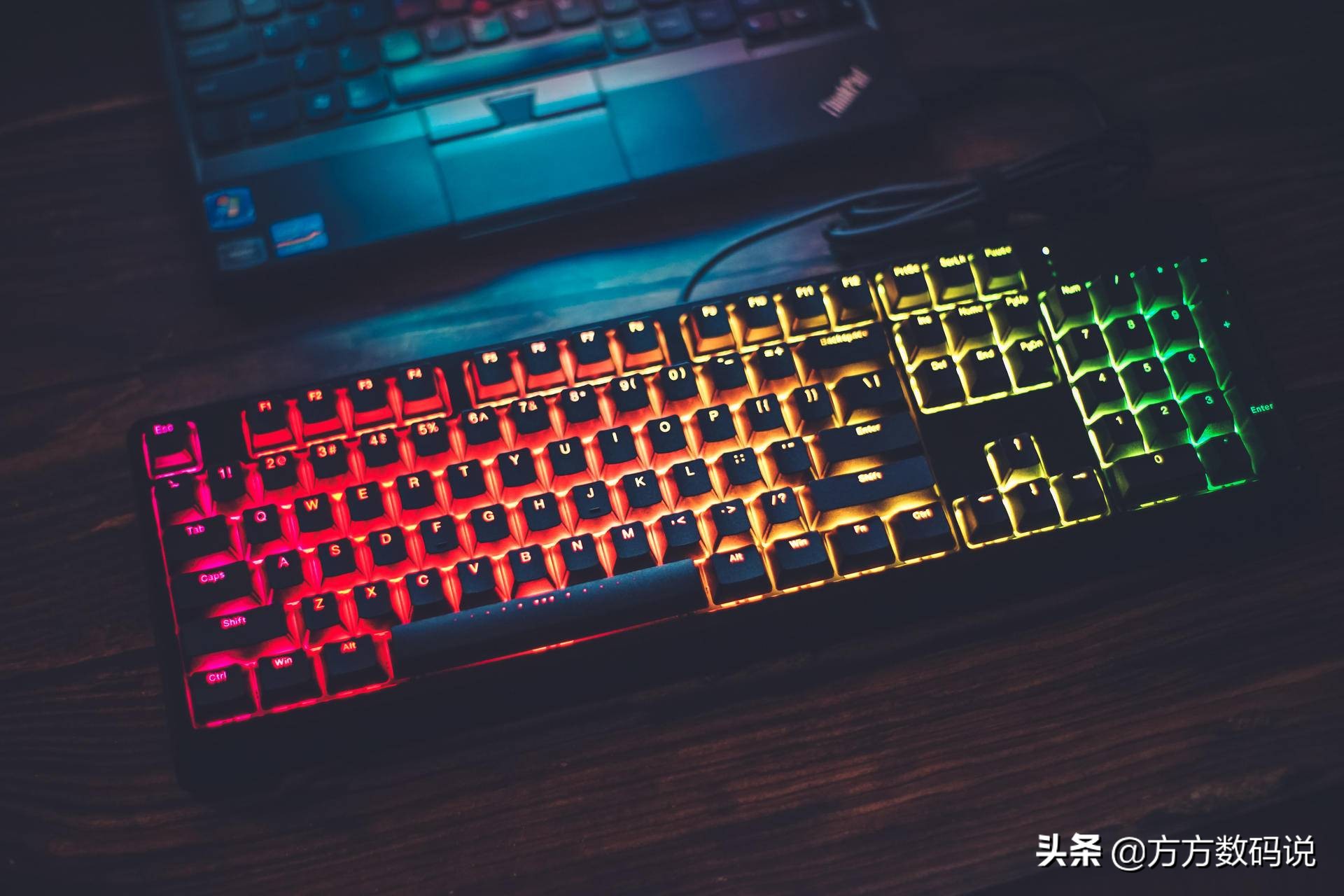 ikbcr300键盘白光和蓝光,ikbcr410评测