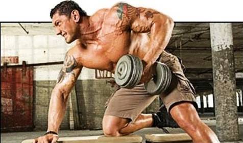 野兽巴蒂斯塔手臂被扭断,野兽巴蒂斯塔被暴打