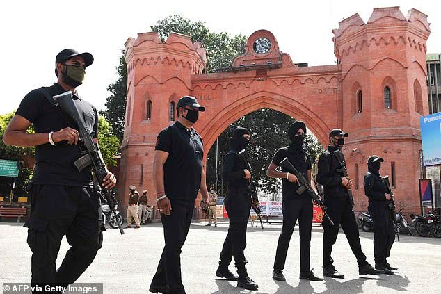 印度男子因新冠自杀,印度男子感染新冠被禁止入村