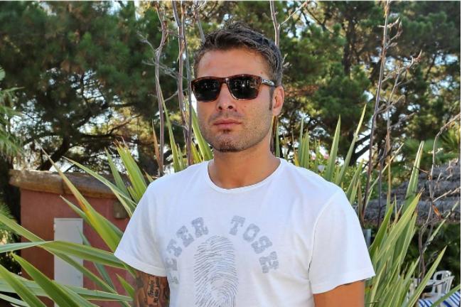 曼联狼队赞助商,英超狼队赞助瓦洛兰特