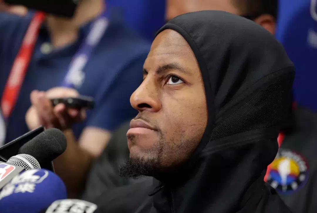 考神打杜兰特完整视频,考神给库里汤普森杜兰特传球