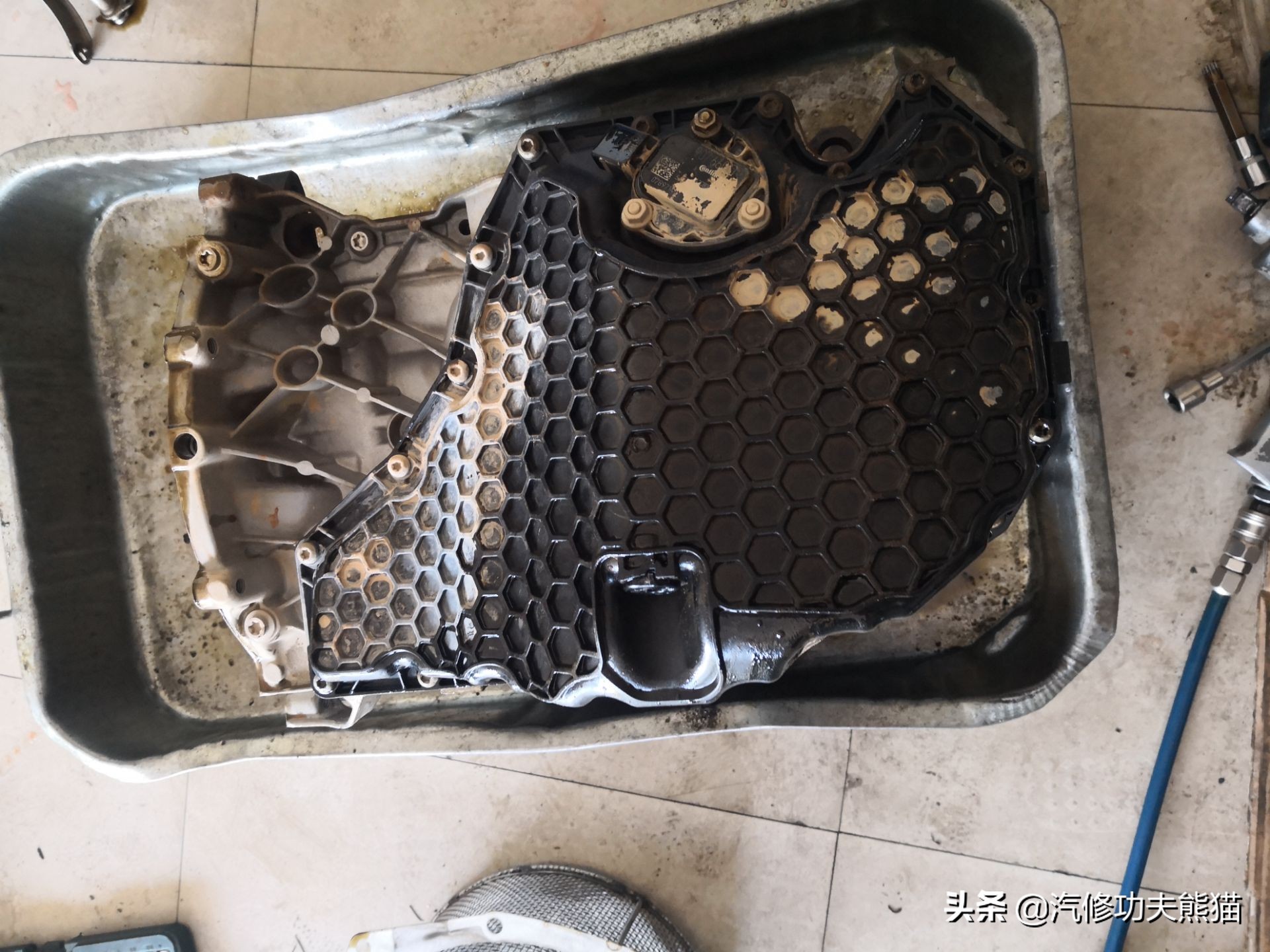 如何检测奥迪三代ea888是否烧机油,大众三代ea888发动机机油灯报警