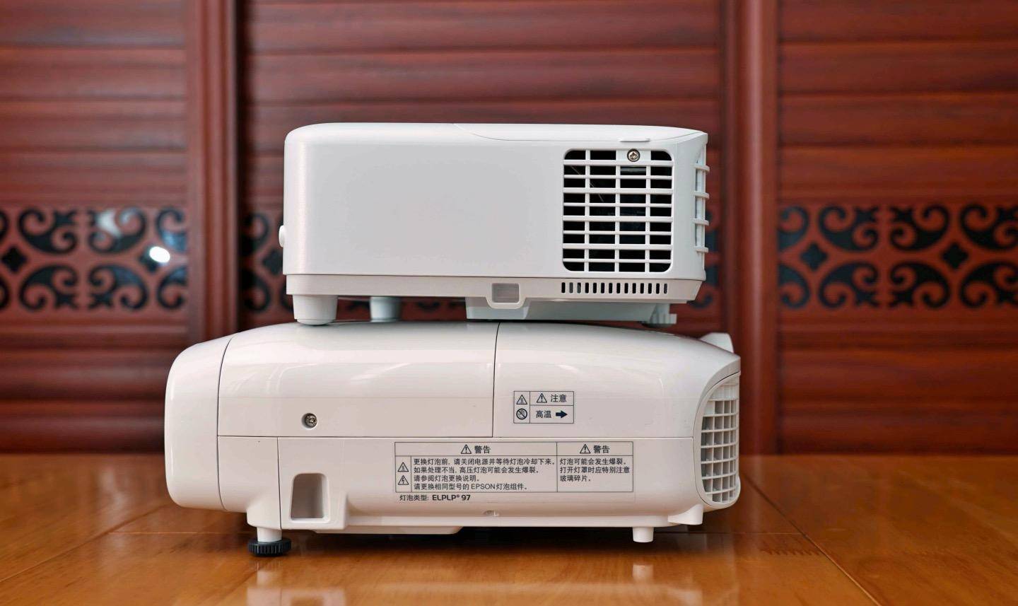 投影仪5千左右推荐,明基和爱普生4k投影仪推荐