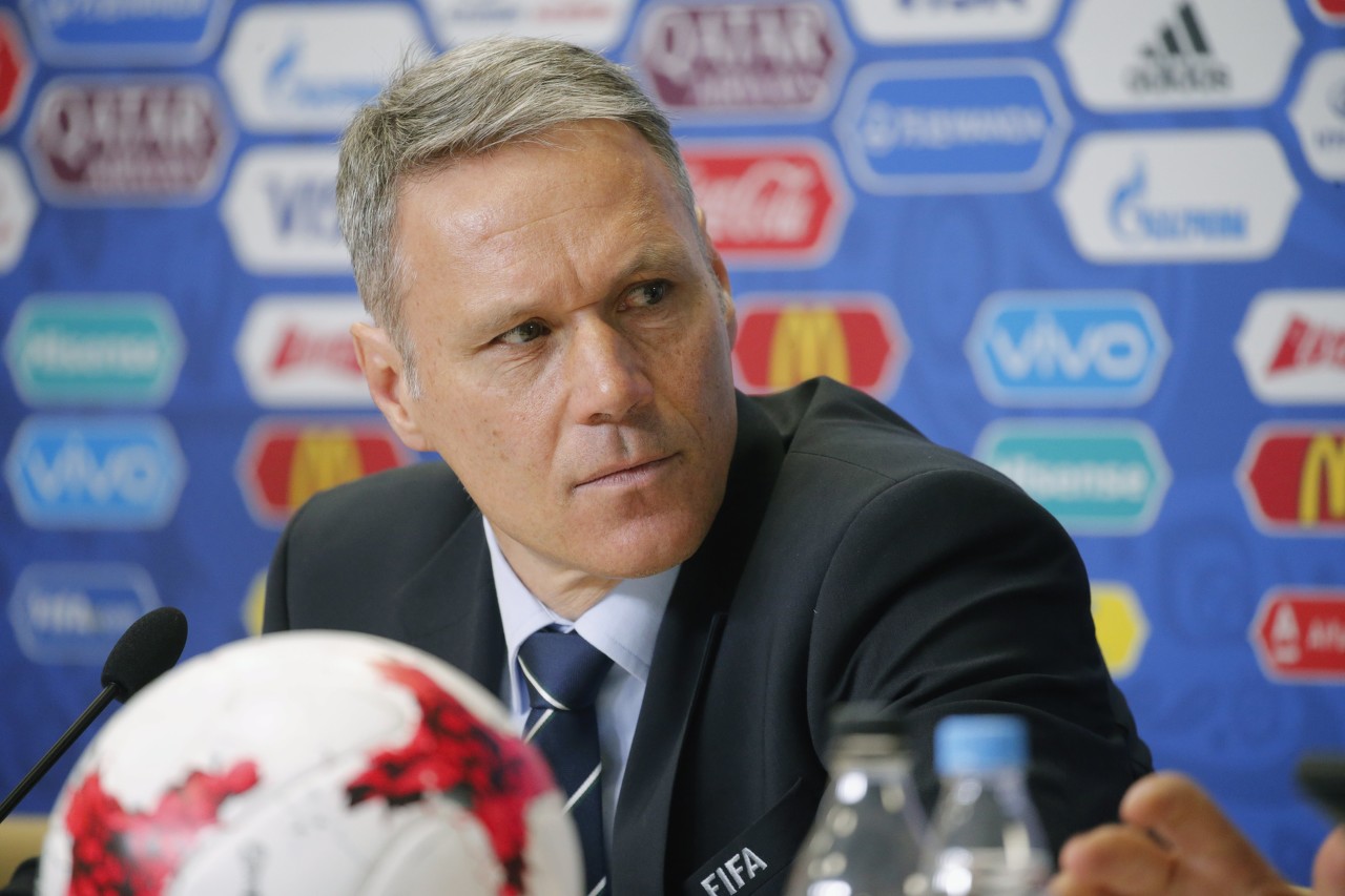 范巴斯滕决胜高光和c罗,范巴斯滕欧洲杯集锦