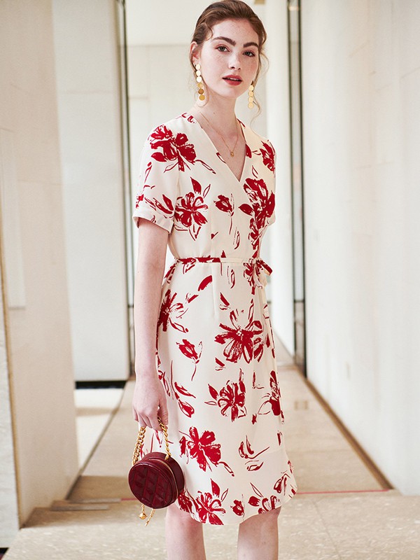 个性女装小众设计品牌货源,深圳原创高端女装私人订制