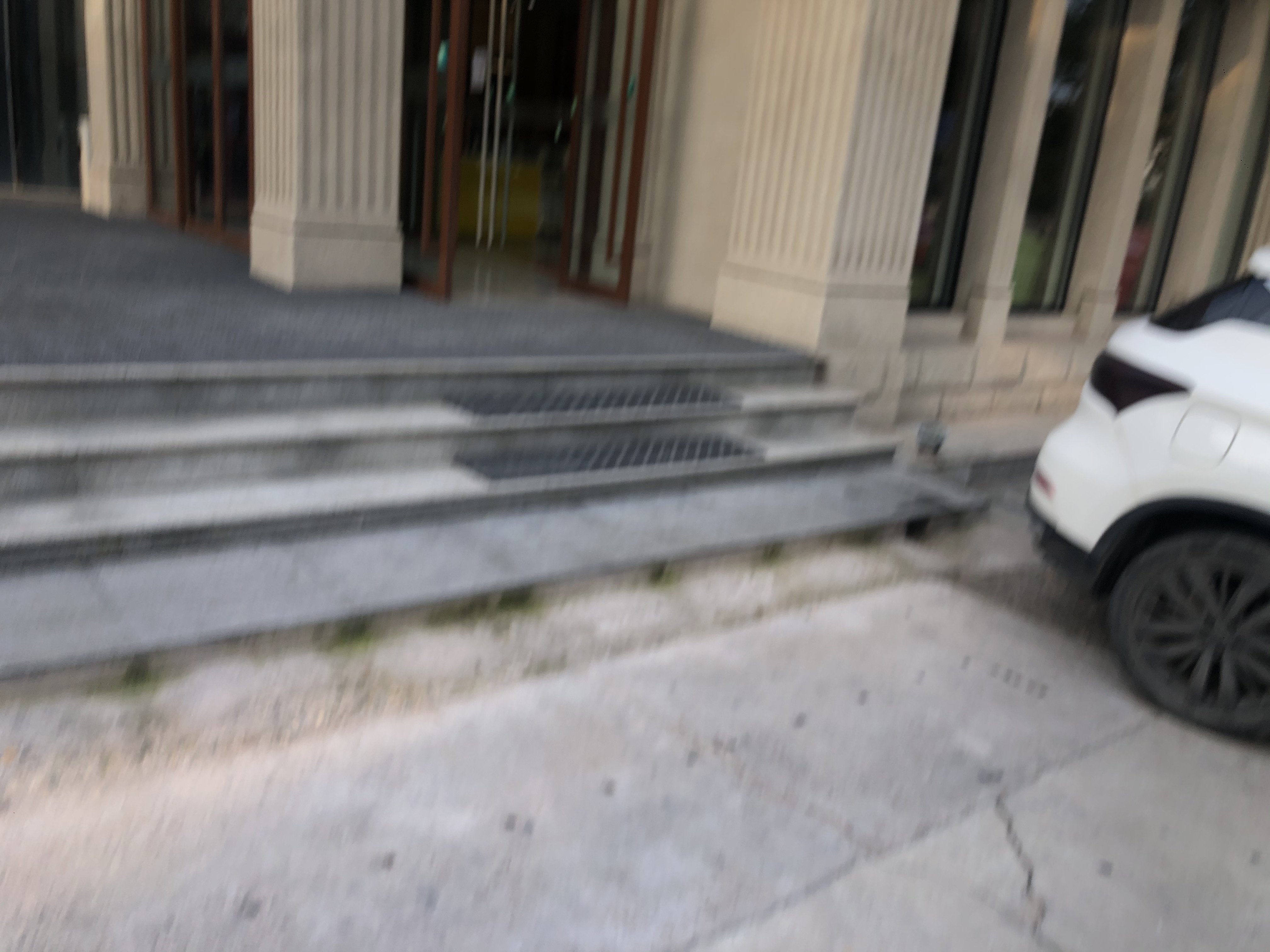 两家“宜必思.尚品”各有千秋，你的styles是什么？