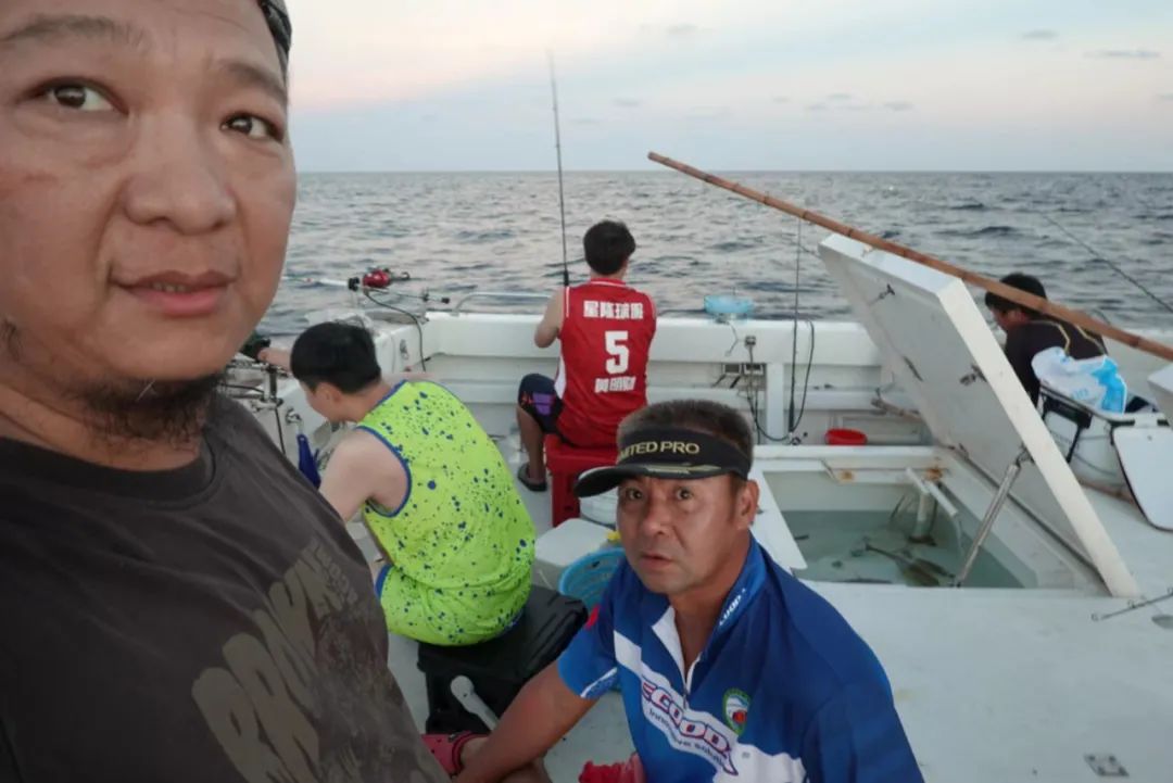 野奢不被鄙视?问问那些爱钓鱼的老孩子们,他们有活蹦乱跳的经验