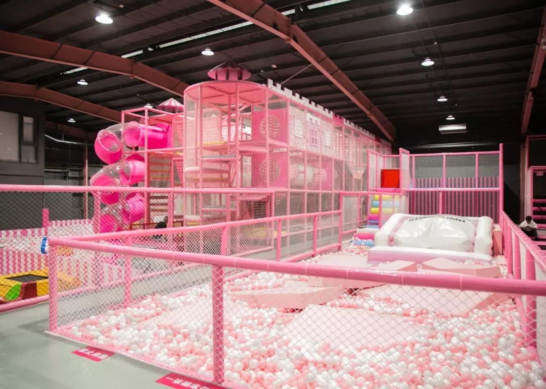 10000平方米蹦床乐园,网红蹦床公园视频