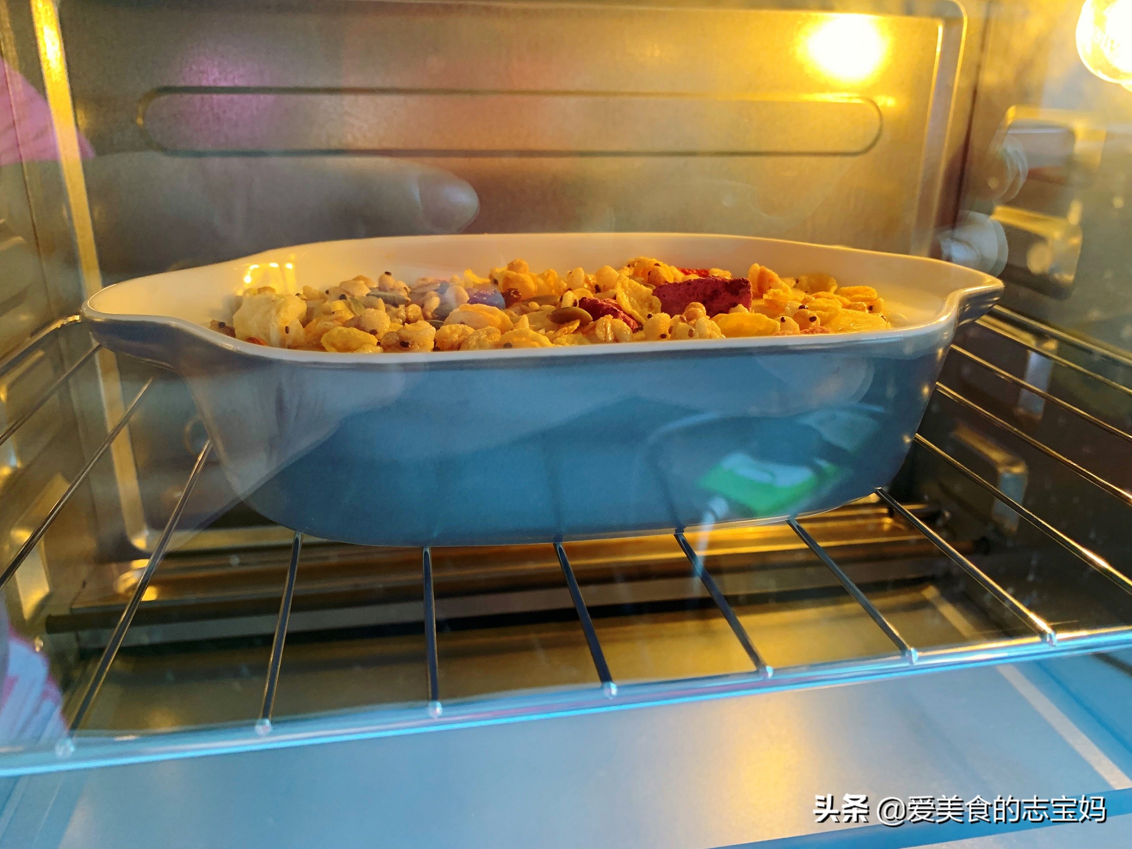 早餐燕麦新吃法省事省力又健康,燕麦早餐的正确吃法