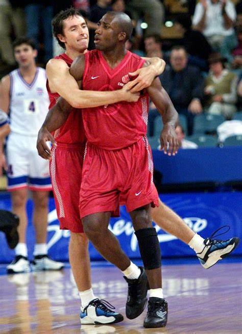 教父是纳什，室友是蔡恩，还没进NBA就击败美国成就世界冠军