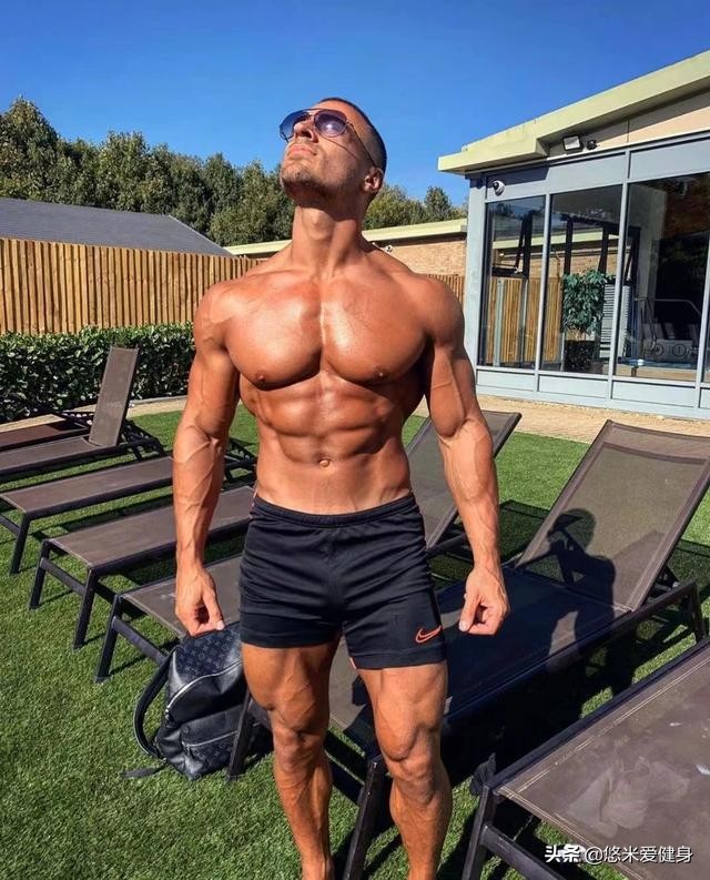 练胸肌最好6个动作,练胸肌最好的6个动作家庭版