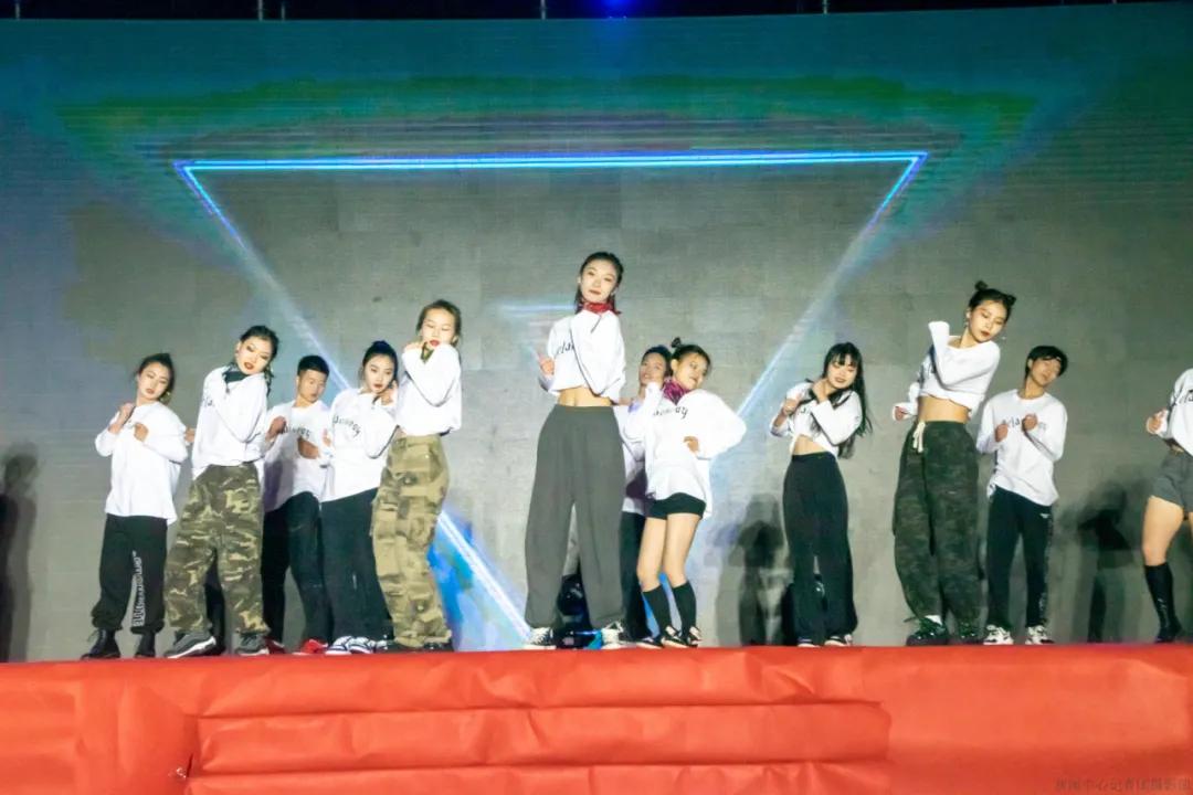 贵州大学科技学院2017级迎新晚会,各大高校迎新晚会视频