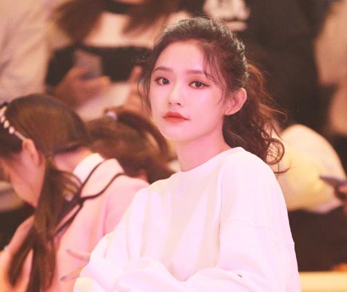 吃什么食物能让眼睛明亮有神,想要眼睛明亮有神需要补充什么