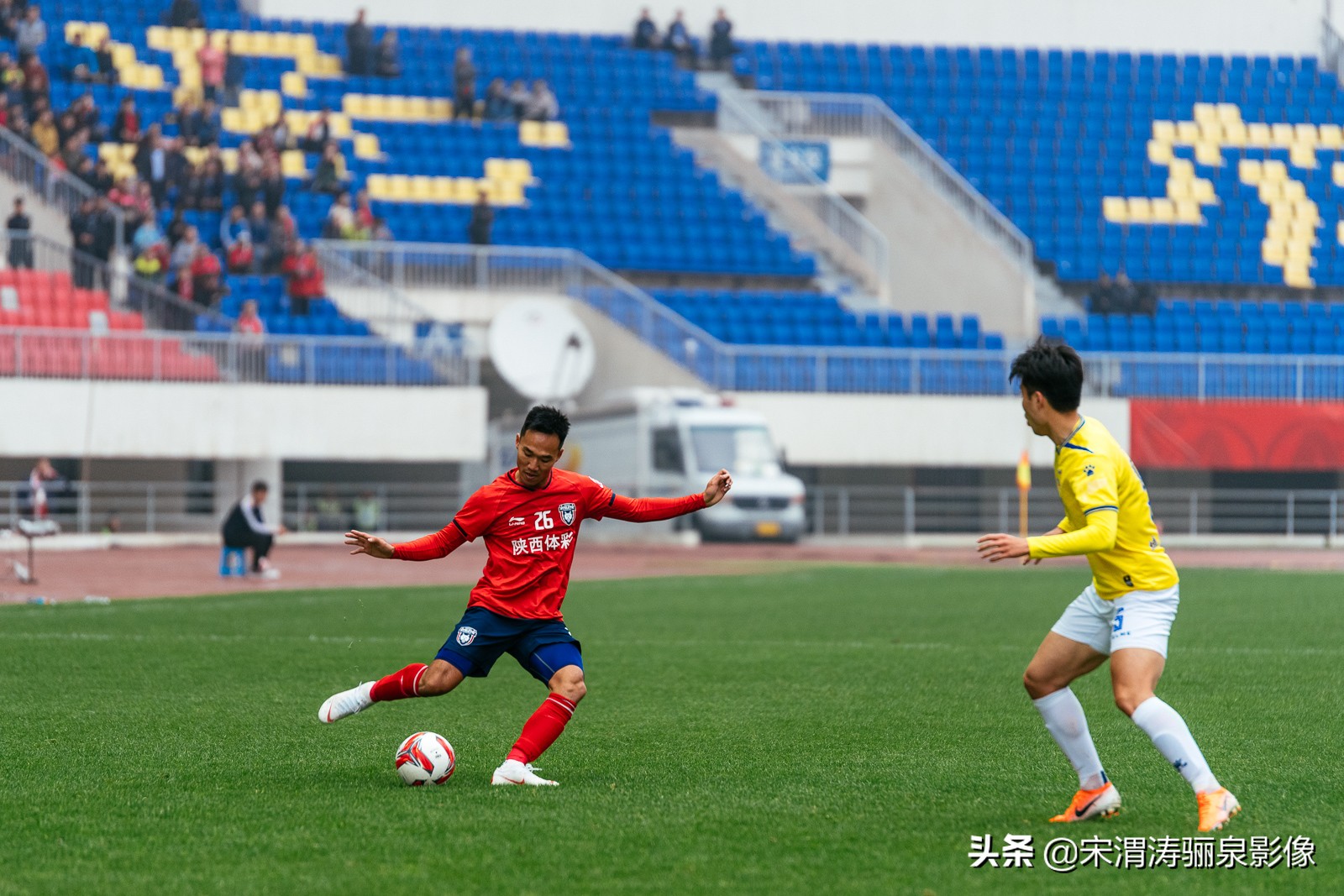 专业拍足球用什么镜头,专业足球球员拍写真