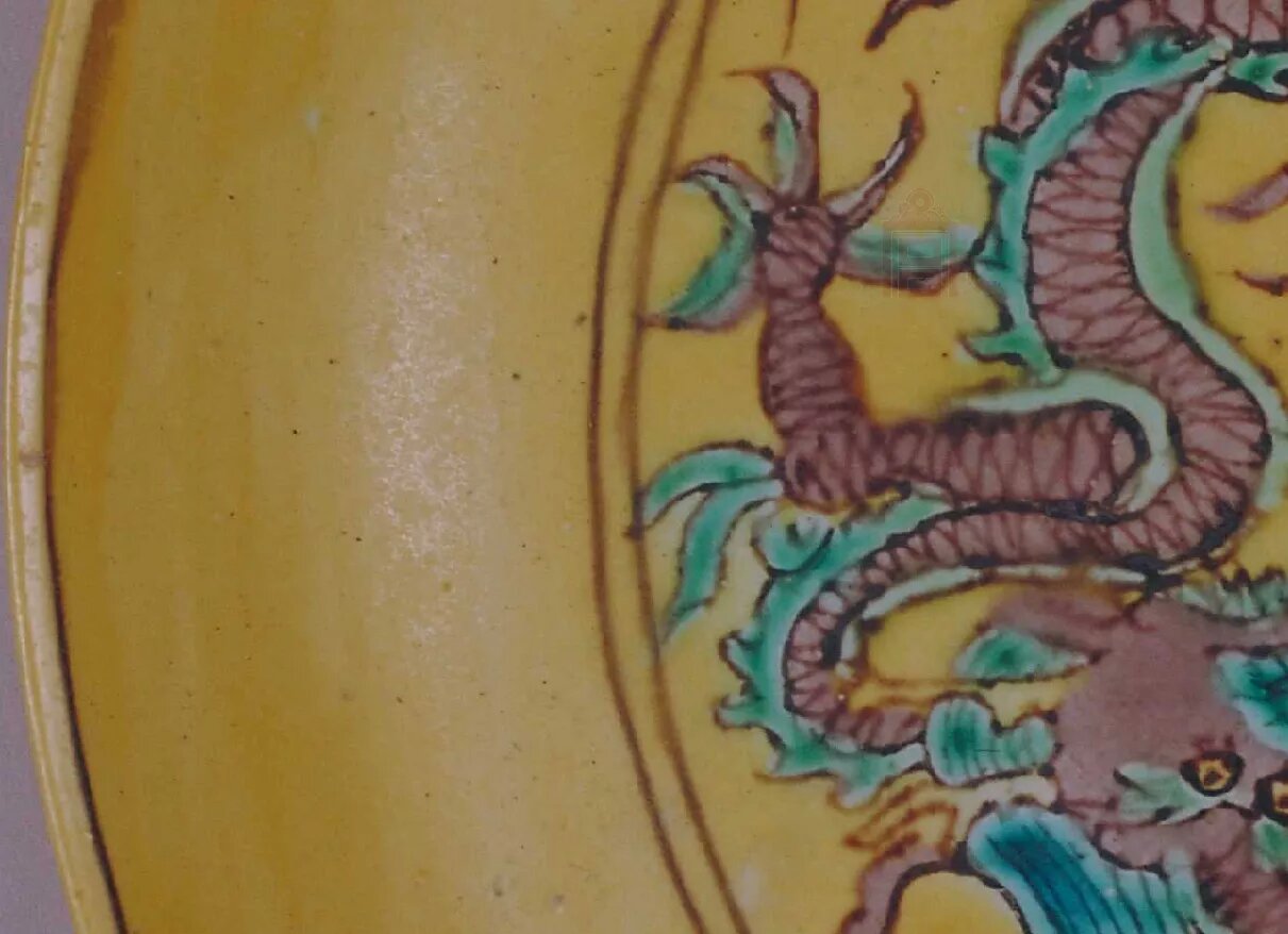 怎么鉴别孔雀蓝釉瓷器的真假,明弘治孔雀蓝瓷器鉴别