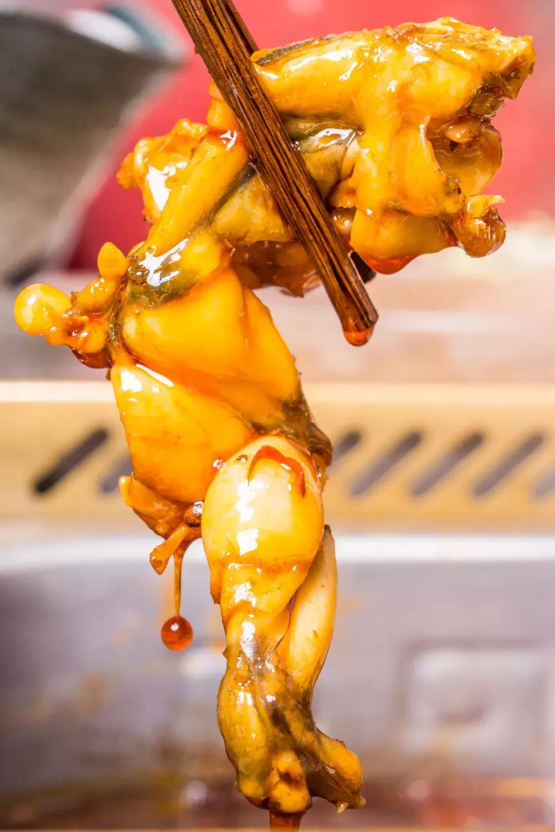 斥资1500万!人广惊现①家*场赌**火锅,明星、赌王千金都来打call