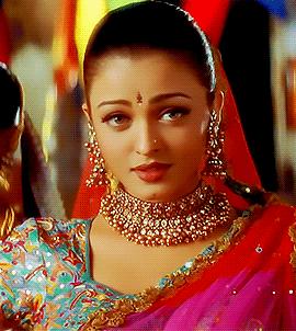 欣赏油画裸体妇女，1个矫揉造作的姿态，彰显画家虚伪的艺术信念