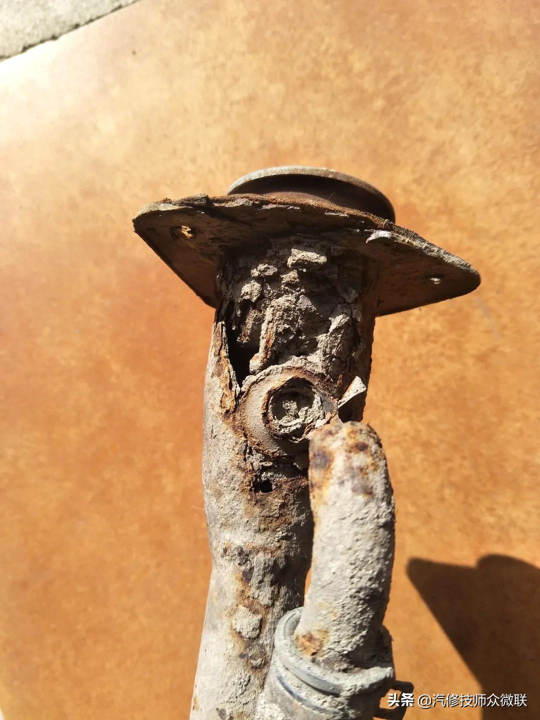 雪佛兰油箱加油老跳枪咋回事,雪佛兰乐风油箱加油老跳枪咋回事