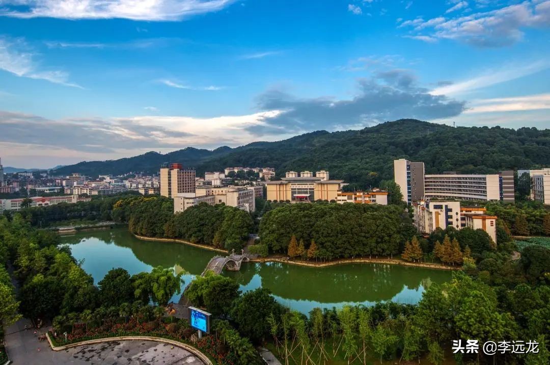 我的母校吉首大学外国语学院