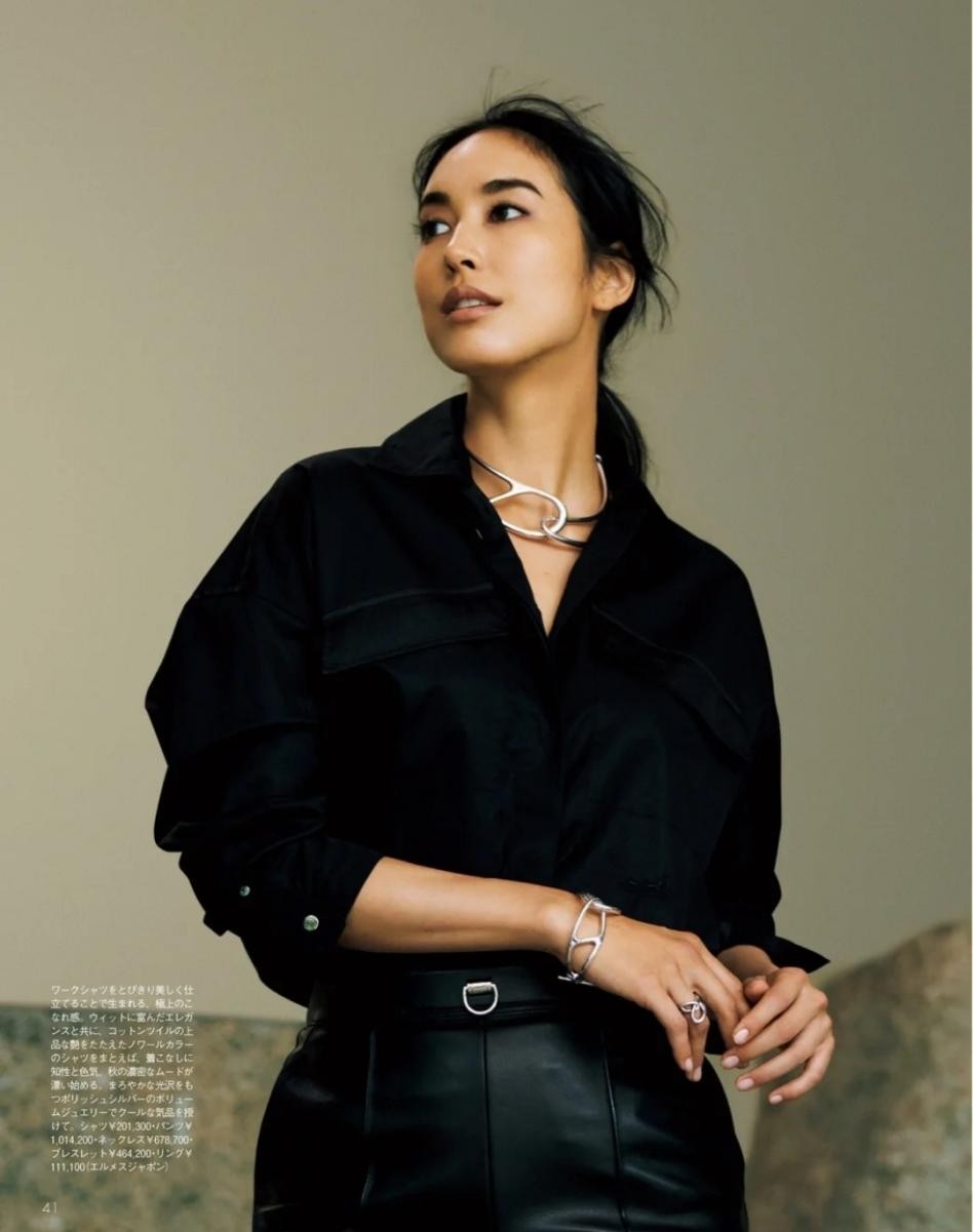 衬衫这样穿高级时髦又好看,衬衫不要买太多