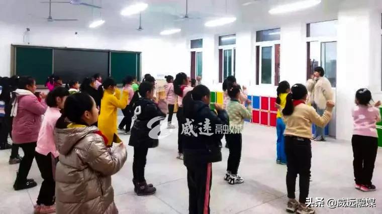 7块钱上8门课！各位家长，这个“便宜”占不占？