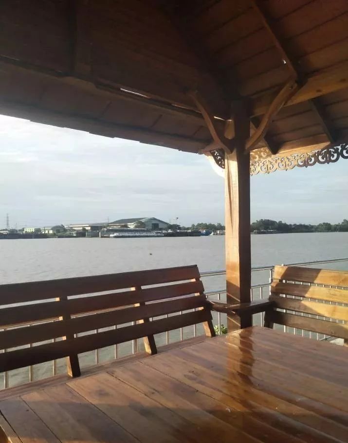 为什么现在好多人选择去泰国上学,为什么很多人选择去泰国