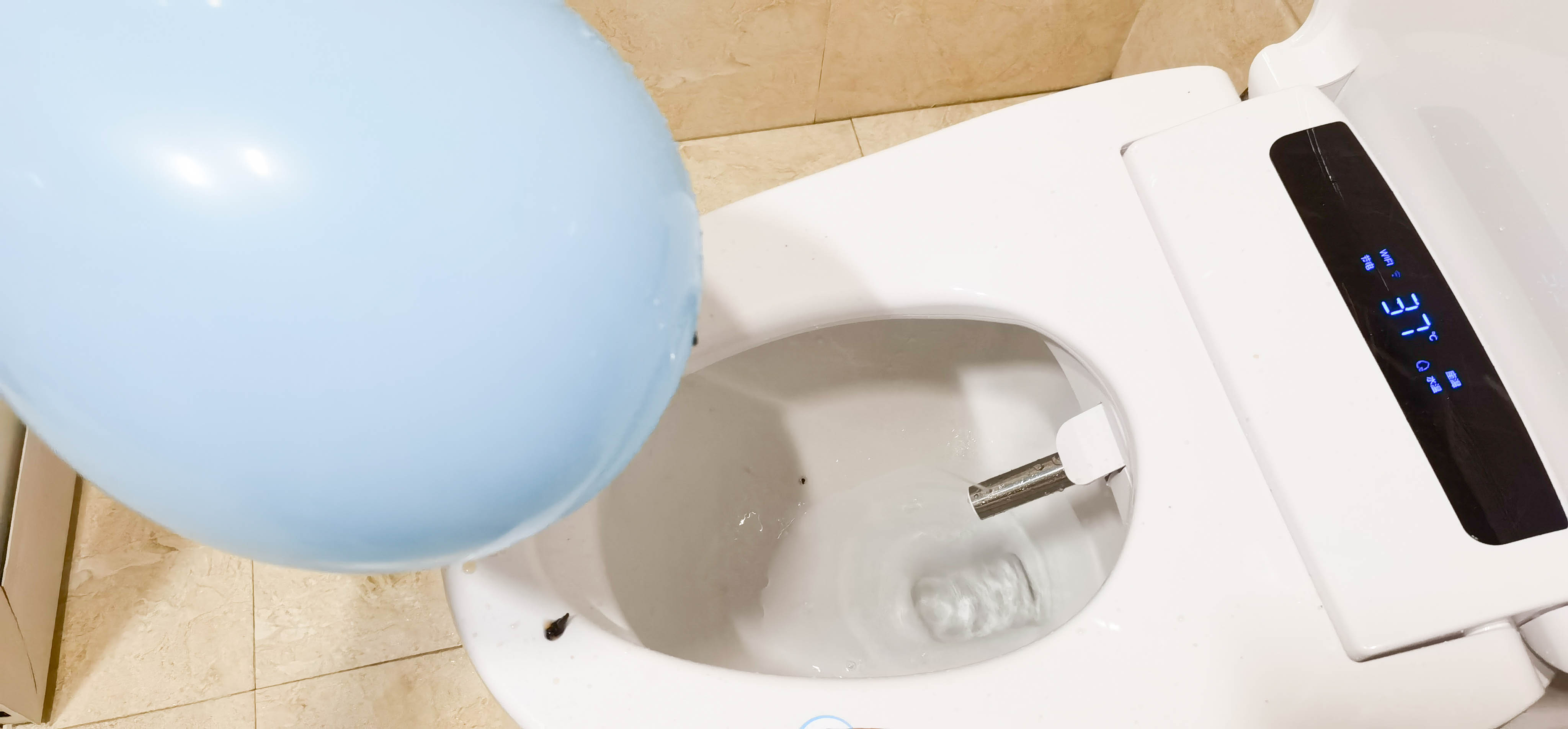 海尔智能马桶盖x3和v6哪个好,海尔智能马桶盖v117和v3对比